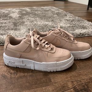 Nike Air Force Pixel